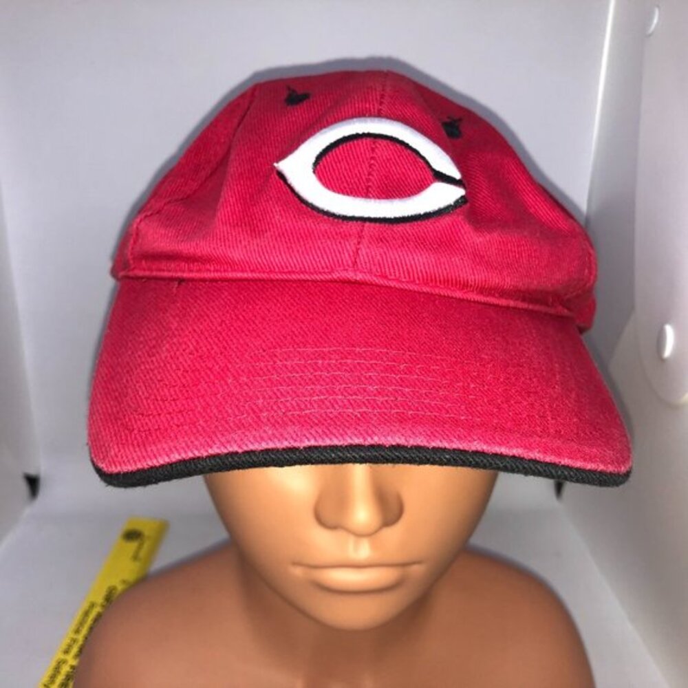 Fan Favorite Cincinnati Reds Logo Baseball Cap MLB Genuine Merchandise OS
